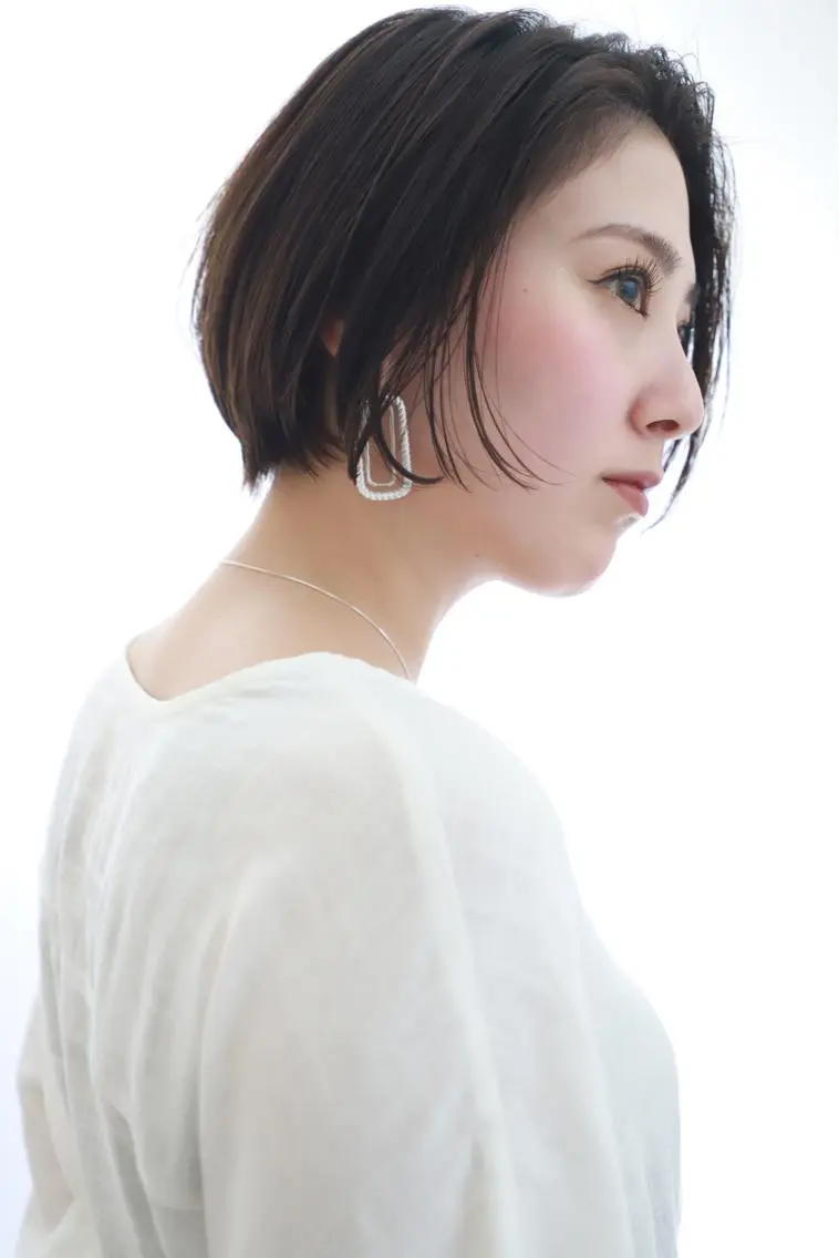 ショート カラー ボブ 岡元 朗弘のヘアスタイル