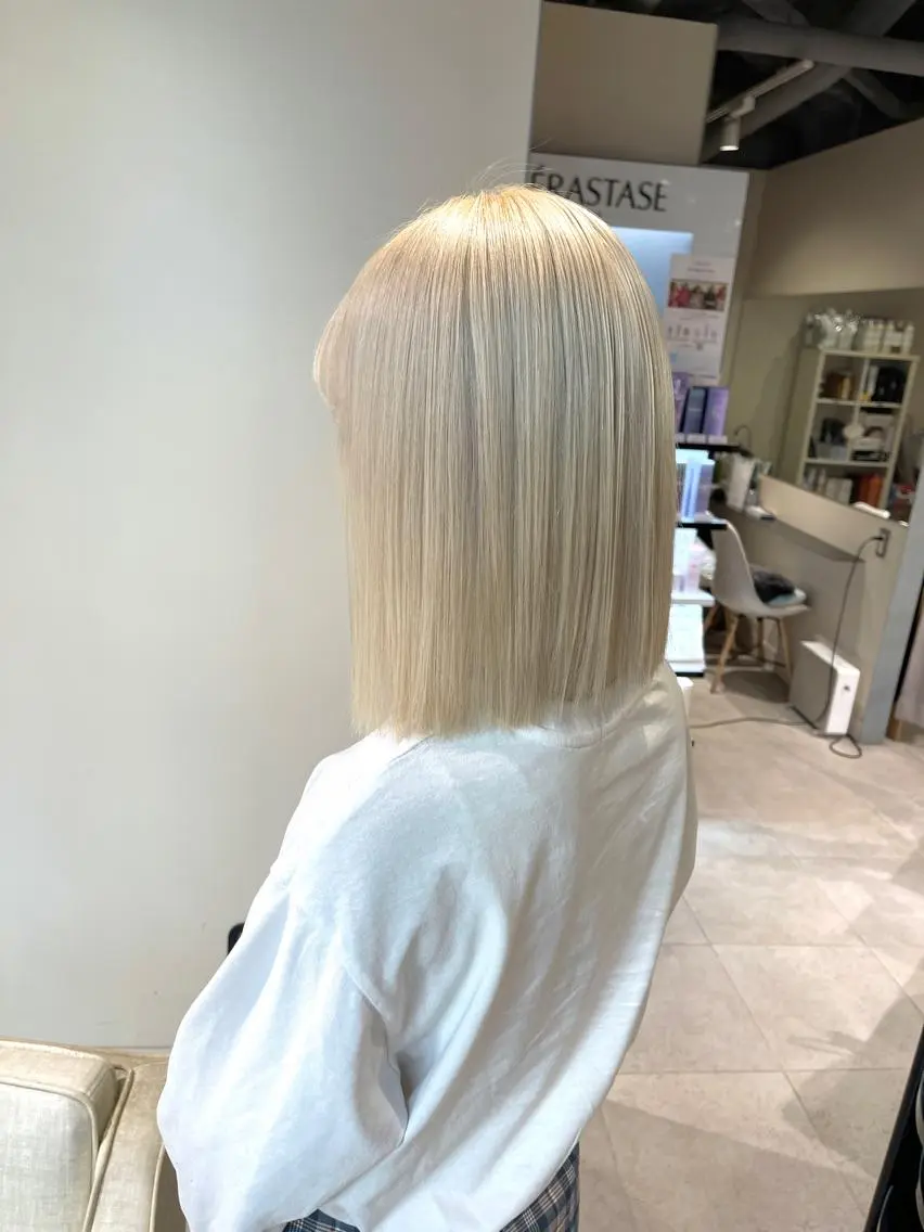 ミディアム カラー シールエクステ ブリーチ ケアブリーチ デザインカラー ハイトーンカラー ヘアカラー 渋谷🤍ブリーチ エクステ🤍アミルのヘアスタイル