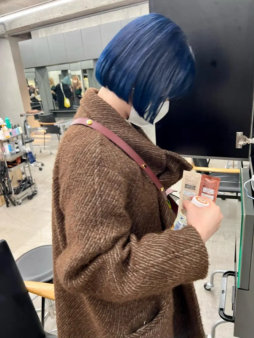 ショート カラー ブルーカラー ボブ カット ヘアカラー トリートメント sakoda shunkiのヘアスタイル