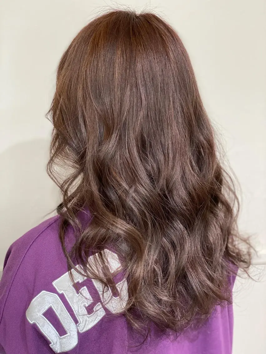 セミロング カラー ピンクカラー トリートメント ヘアカラー 吉野 瑳桜のヘアスタイル
