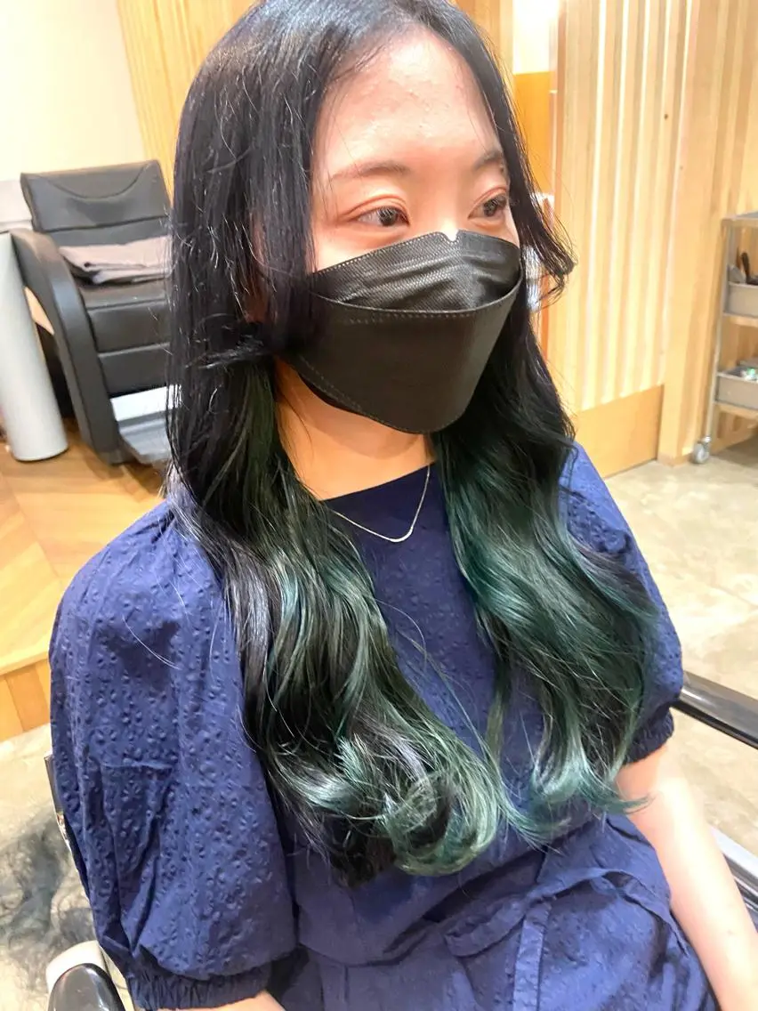 ロング カラー ショート/ウルフ ハイトーン/カイセイのヘアスタイル