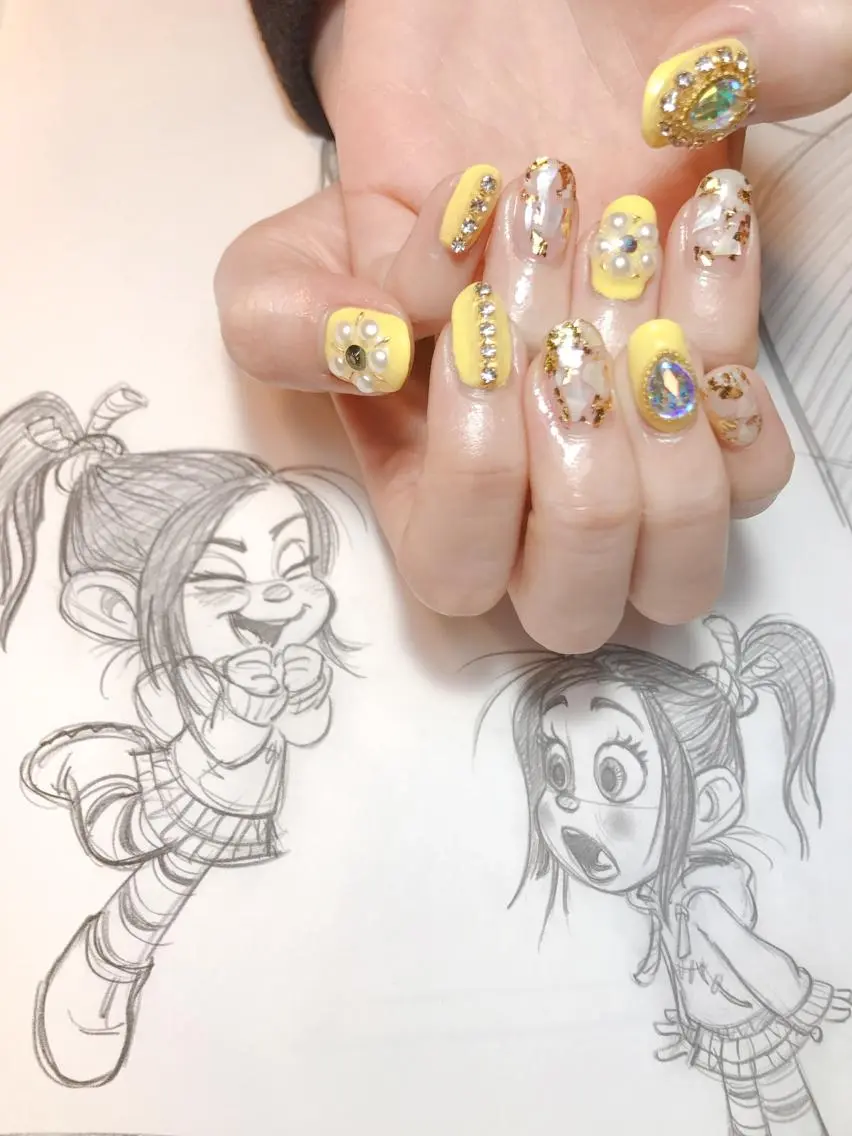 ネイル キラキラネイル owlnail /持込みデザイン専門のネイルデザイン