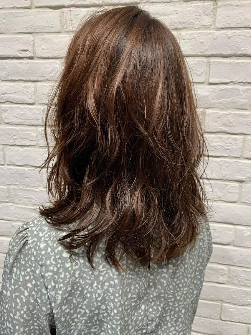 セミロング 大木 華のヘアスタイル
