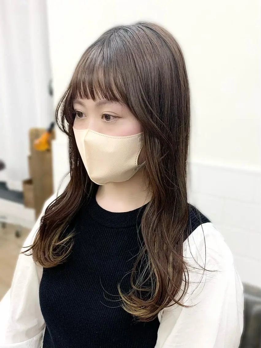ミディアム カラー パーマ ヘアアレンジ メンズ キッズ ネイル マツエク・マツパ アイブロウ カット ヘアカラー レイヤーカット／ 巻ける縮毛矯正のヘアスタイル