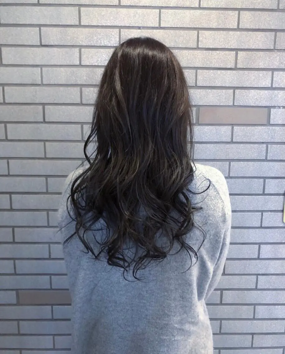 ロング カラー アディクシーカラー アッシュ ロング 中村 よしひでのヘアスタイル