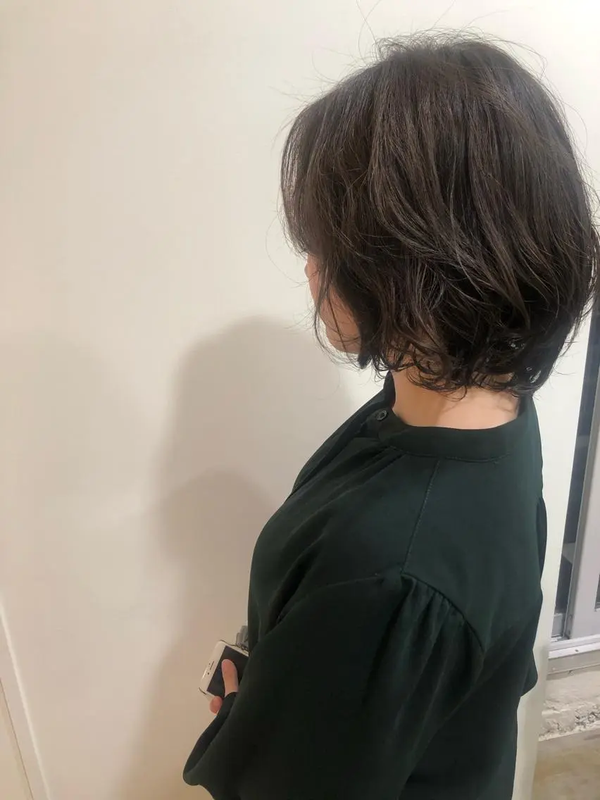 ショート カラー パーマ カット ヘアカラー パーマ トリートメント MIOベージュカラー 柔らかいカラーのヘアスタイル