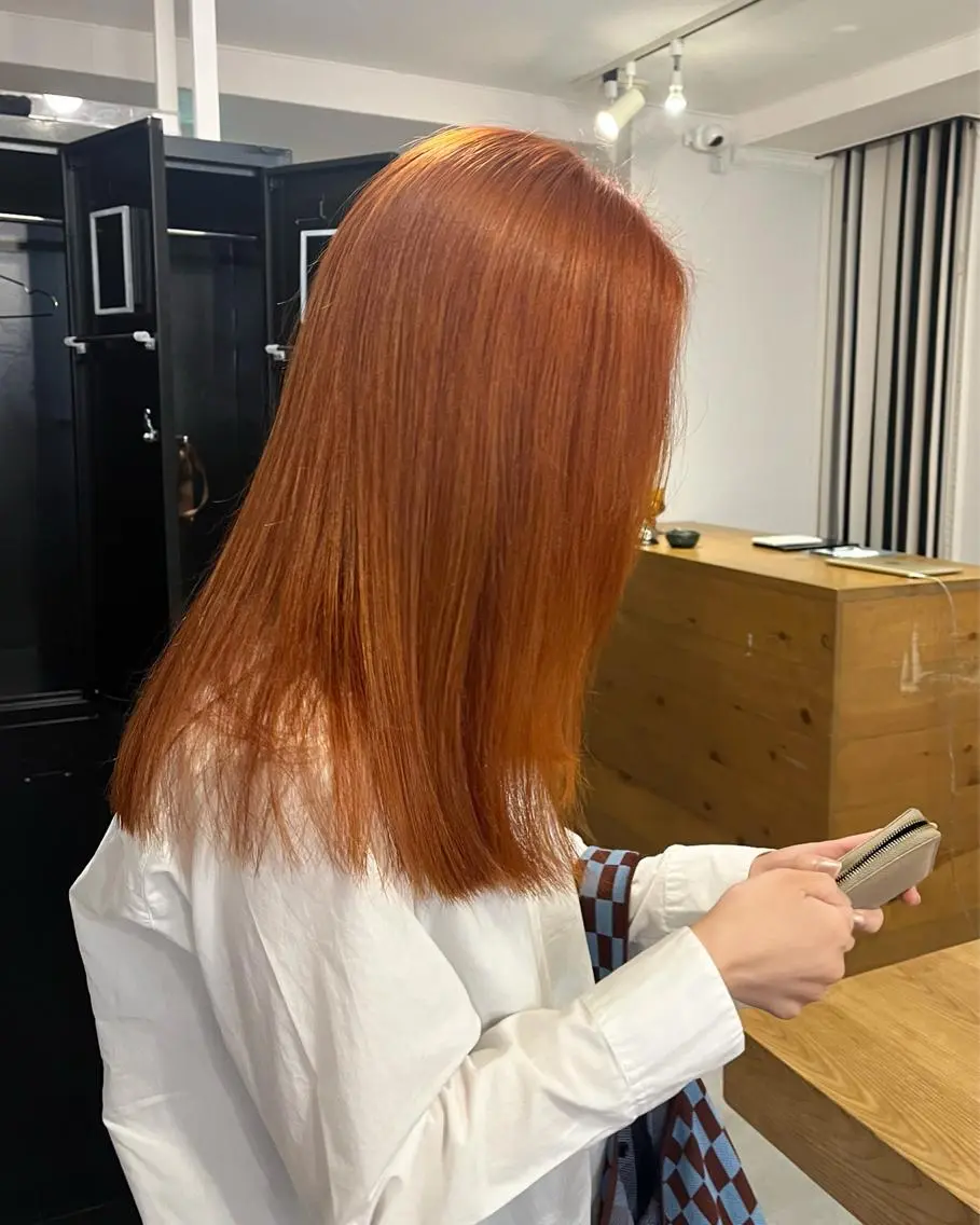セミロング ヘアカラー 南堀江レイヤーカット MIKU🍒のヘアスタイル