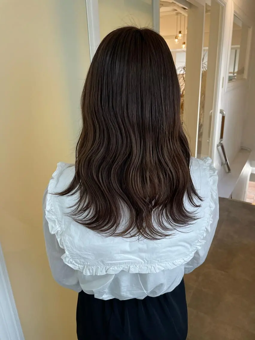 セミロング カラー アッシュ ベージュカラー . AYUKAのヘアスタイル