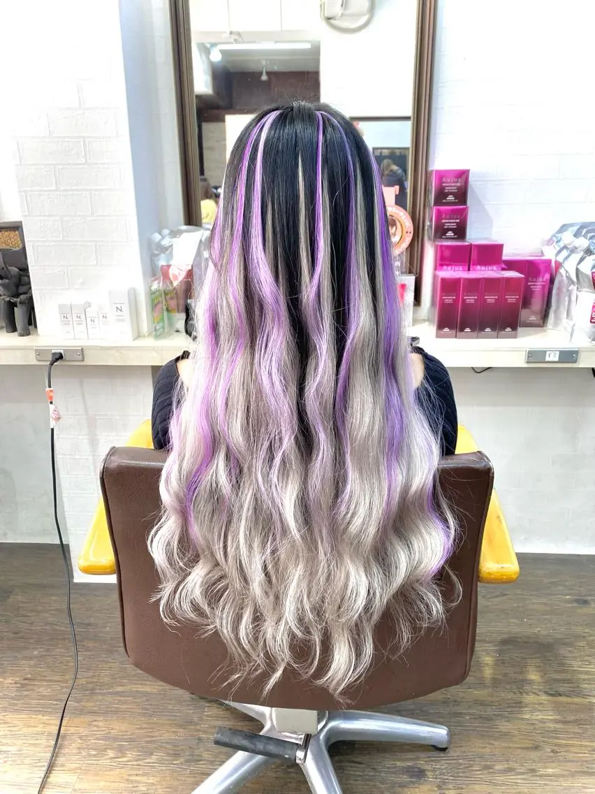 ロング カラー ヘアアレンジ アディクシーカラー アッシュ アッシュブラウン アッシュグレー アッシュグレージュ ブリーチカラー特化 U-topia小島のヘアスタイル