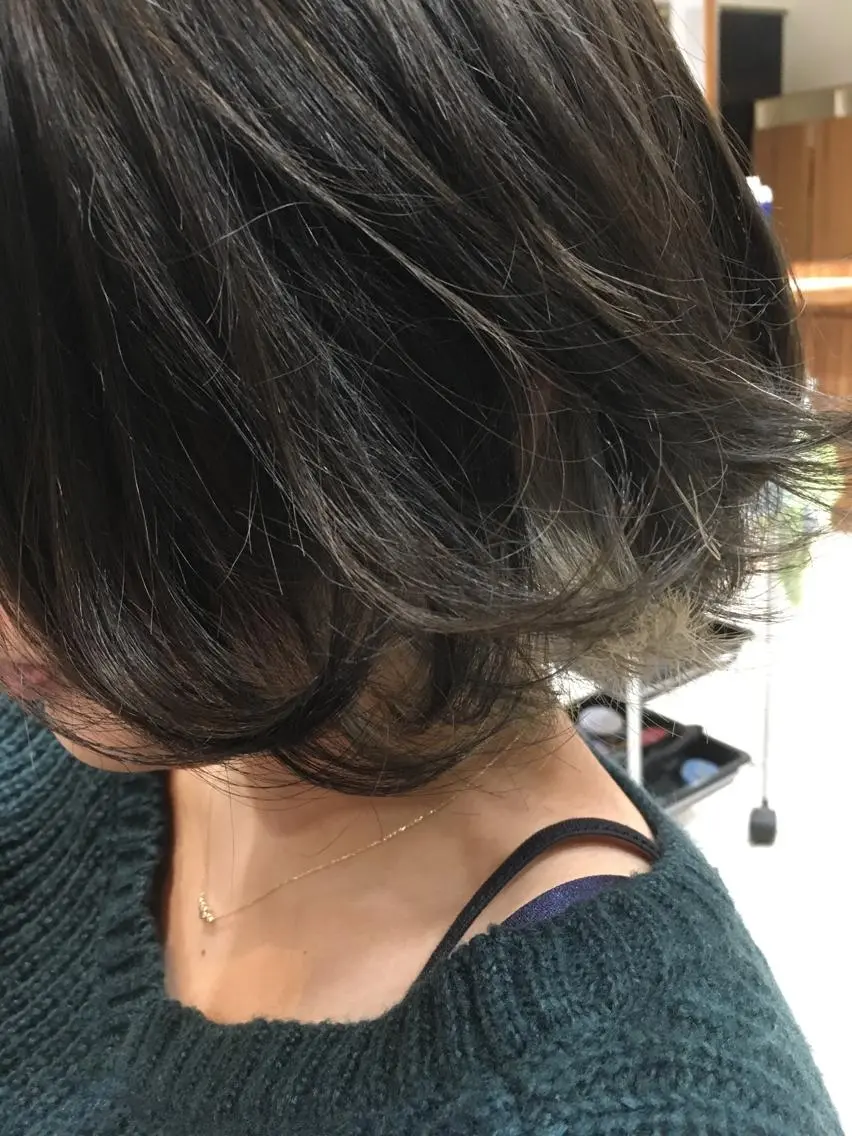 ショート カラー 縮毛矯正 トリートメント 白髪ぼかしハイライト 柳川拓哉のヘアスタイル