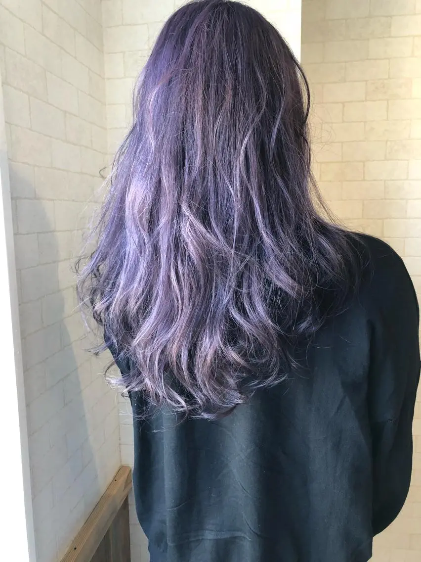 ロング カラー グラデーションカラー パープルカラー 舘野 太嘉宏のヘアスタイル