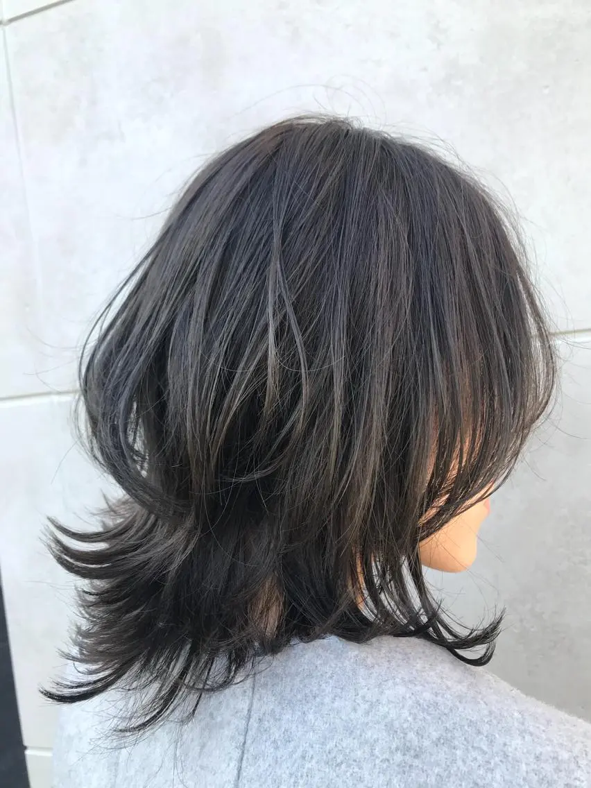 ミディアム ウルフカット カット ヘアカラー トリートメント 黒神 浩之のヘアスタイル