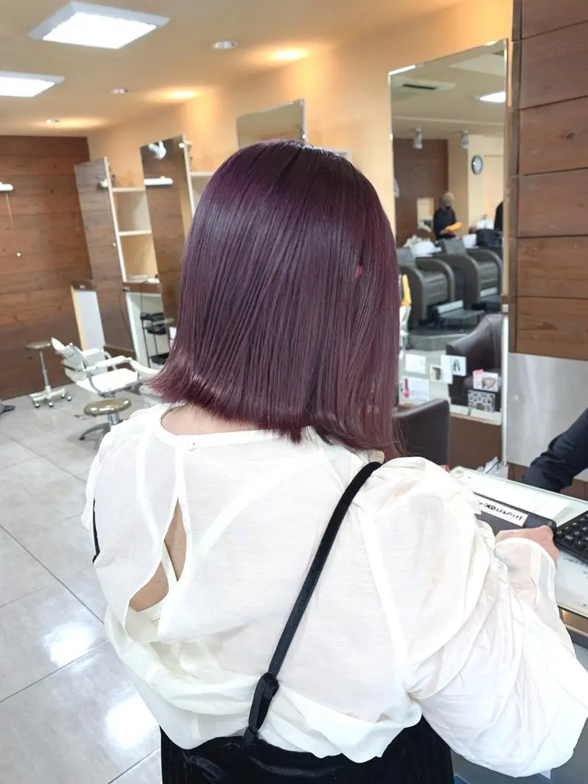 ショート パープルカラー カット ヘアカラー レイヤー/艶髪カラー 森本くるみのヘアスタイル