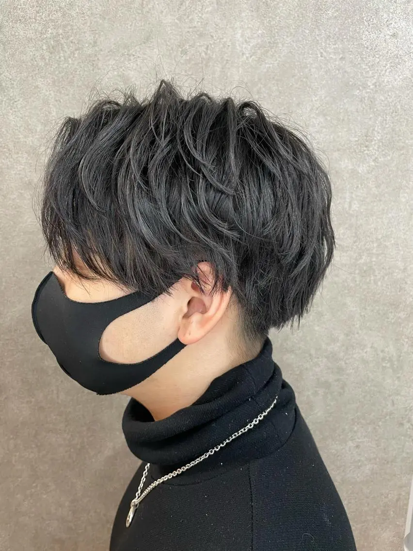 ミディアム メンズ センターパート メンズパーマ 白子 波巻き/ツイスパ 怜のヘアスタイル