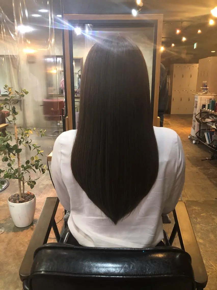 ロング 髪質改善✨ストレート オグ✂️/ショートのヘアスタイル