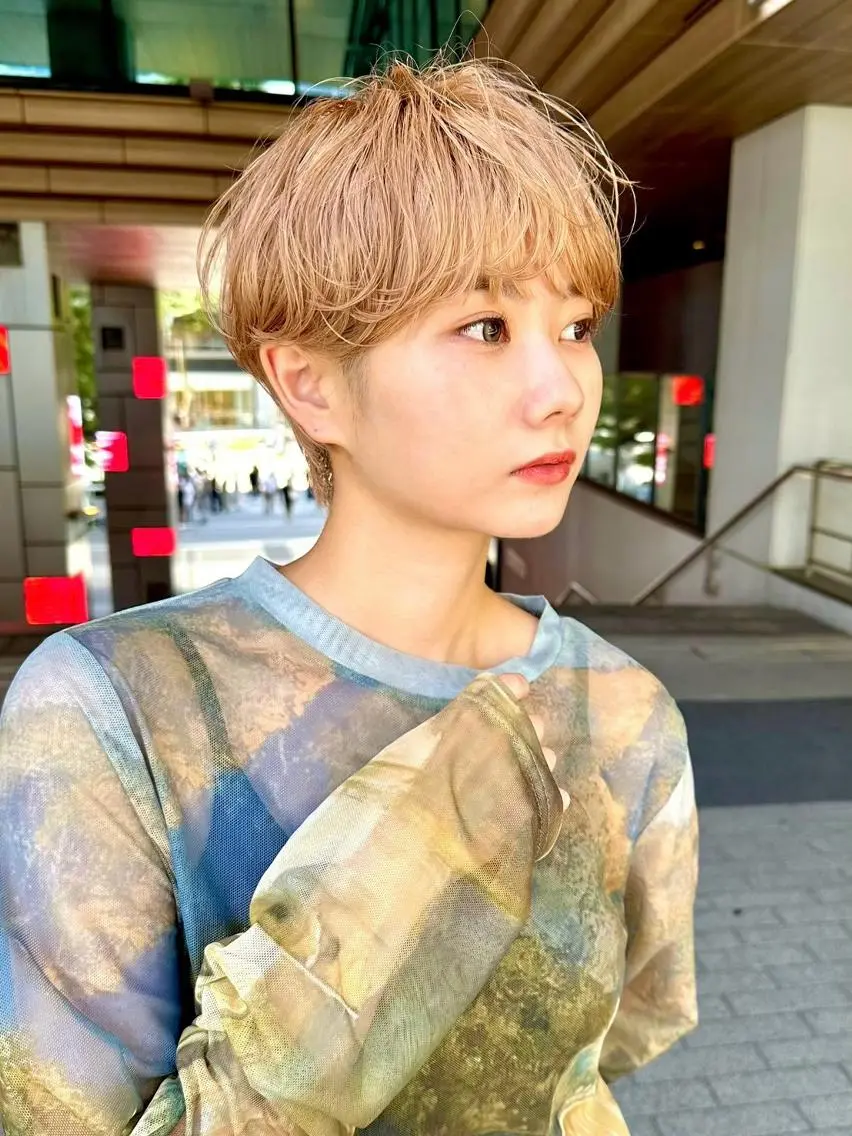 ショート カラー ベージュカラー ブリーチ ブロンド ケアブリーチ ハイトーンカラー カット ヘアカラー トリートメント 骨格診断で絶対可愛い ✨丸みショート✨凌弥のヘアスタイル