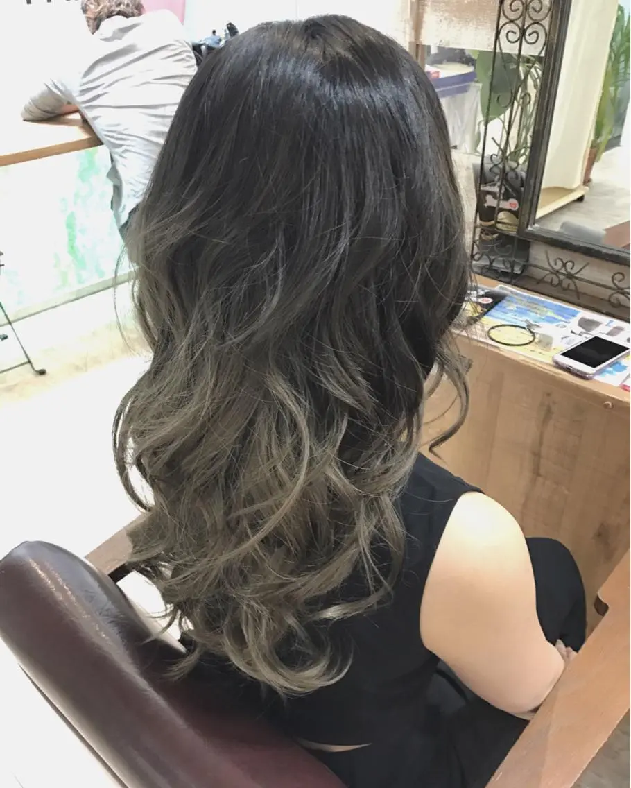 カラー グラデーションカラー ヘアカラー 中川 仁のヘアスタイル