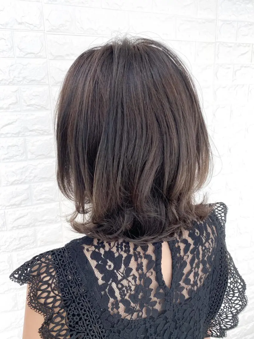 カラー グレージュ イルミナカラー ヘアカラー トリートメント 高木 麻知子のヘアスタイル