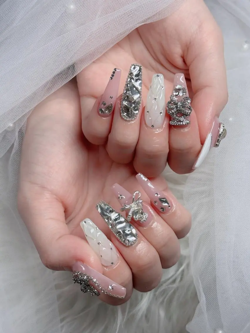 ネイル フレンチネイル ジェルネイル ハロウィン 韓国ネイル マグネットネイル ハンドネイル Hbaby nailのネイルデザイン