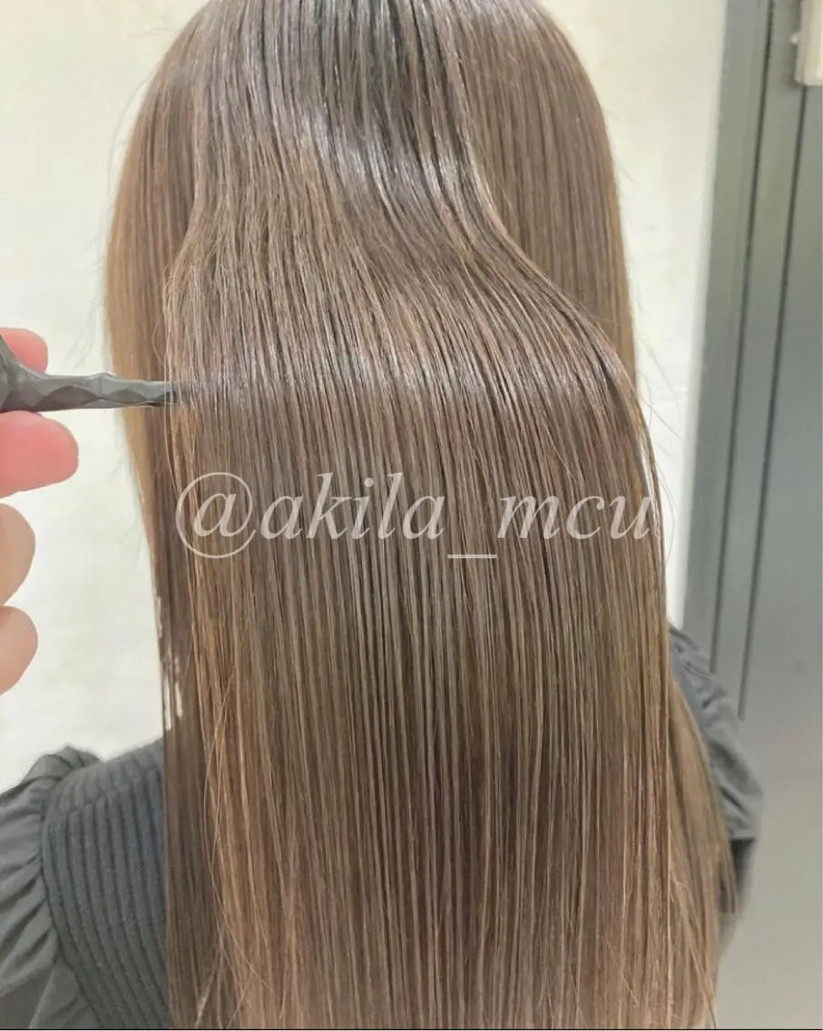 ロング カラー ヘアアレンジ アッシュ 透明感カラー グレージュ 外国人風カラー 髪質改善 エグチ アキラのヘアスタイル
