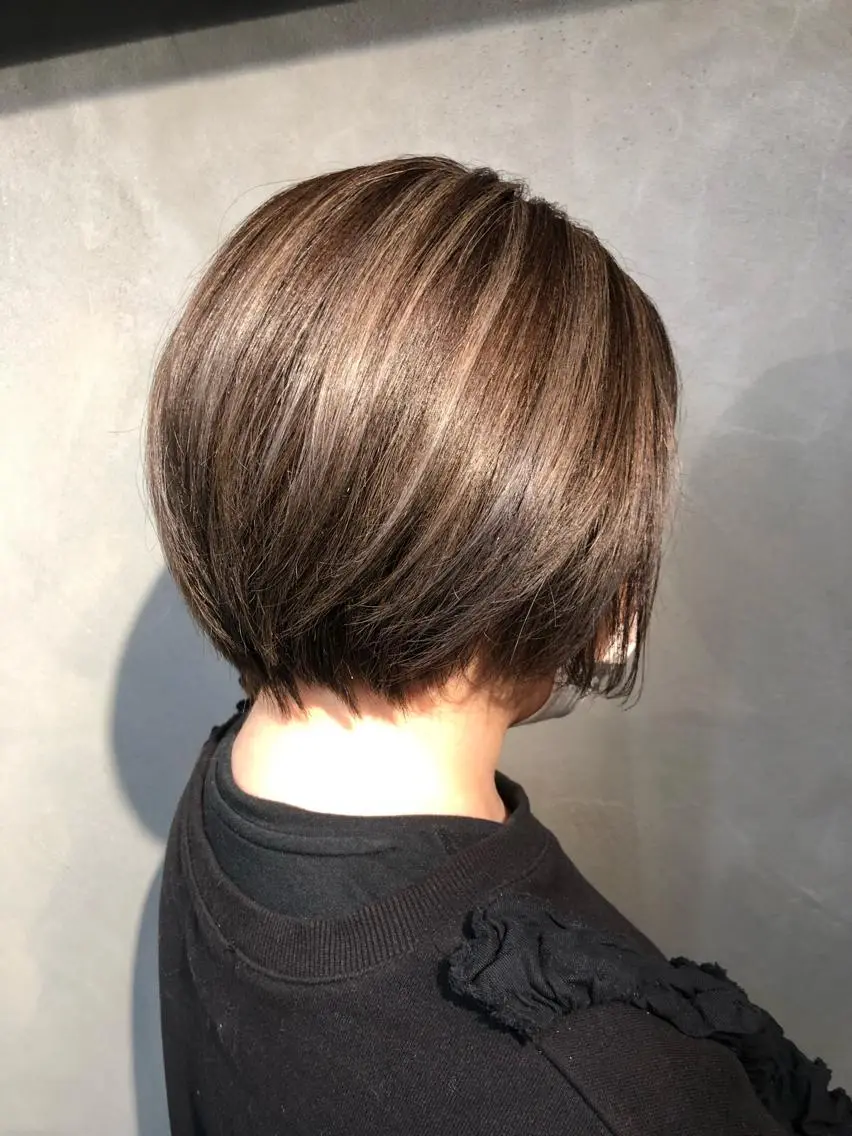 ショート ハイライト 美魔女 美容師NAOのヘアスタイル