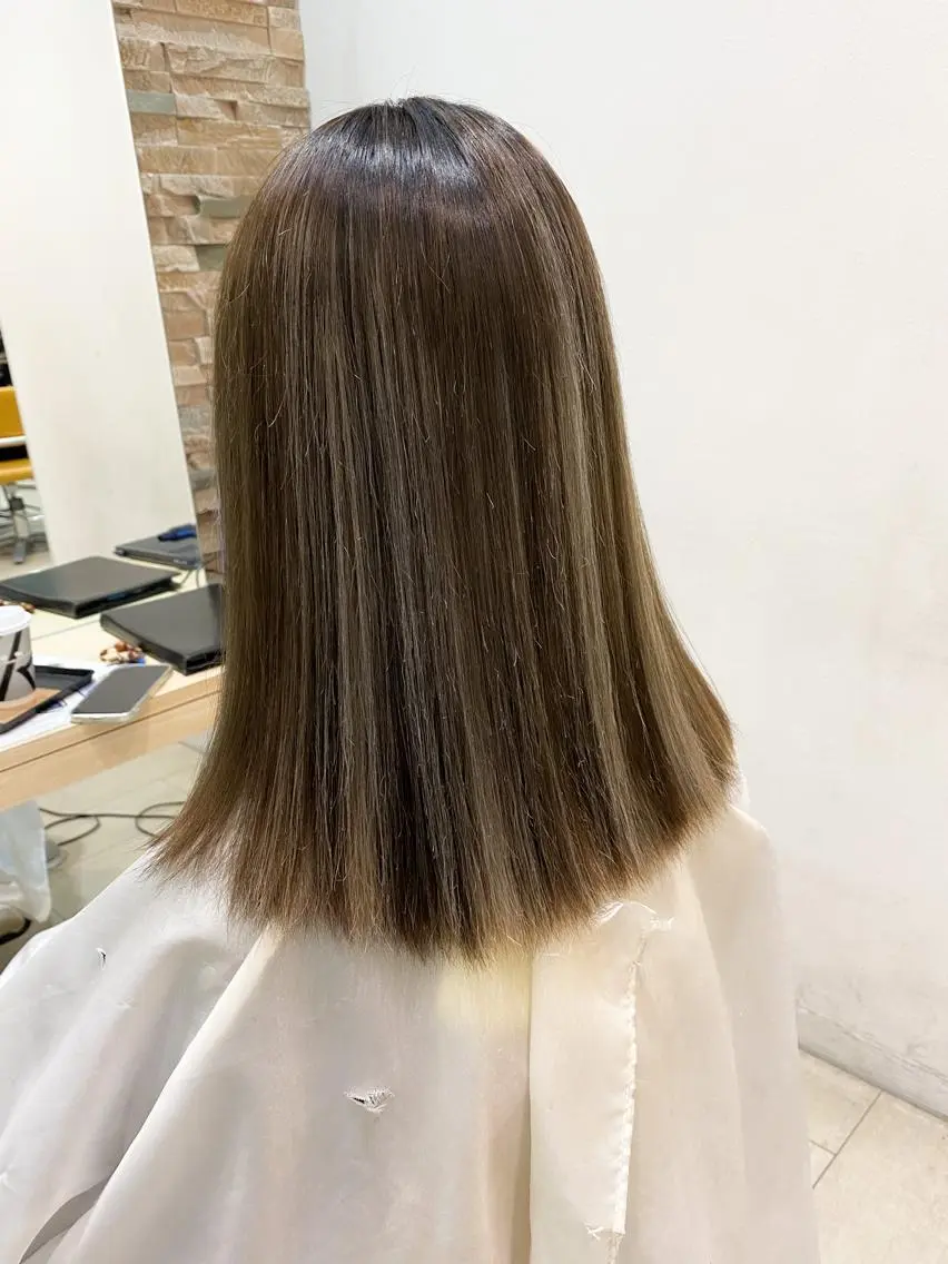 ロング カラー ハイライトカラー ハイライト 頓所 大昂のヘアスタイル