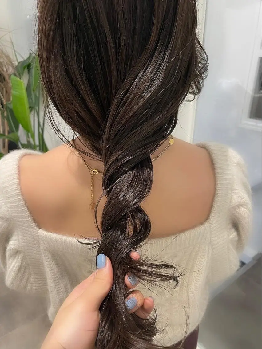ロング カラー ブラウンカラー ダークブラウン . AYUKAのヘアスタイル