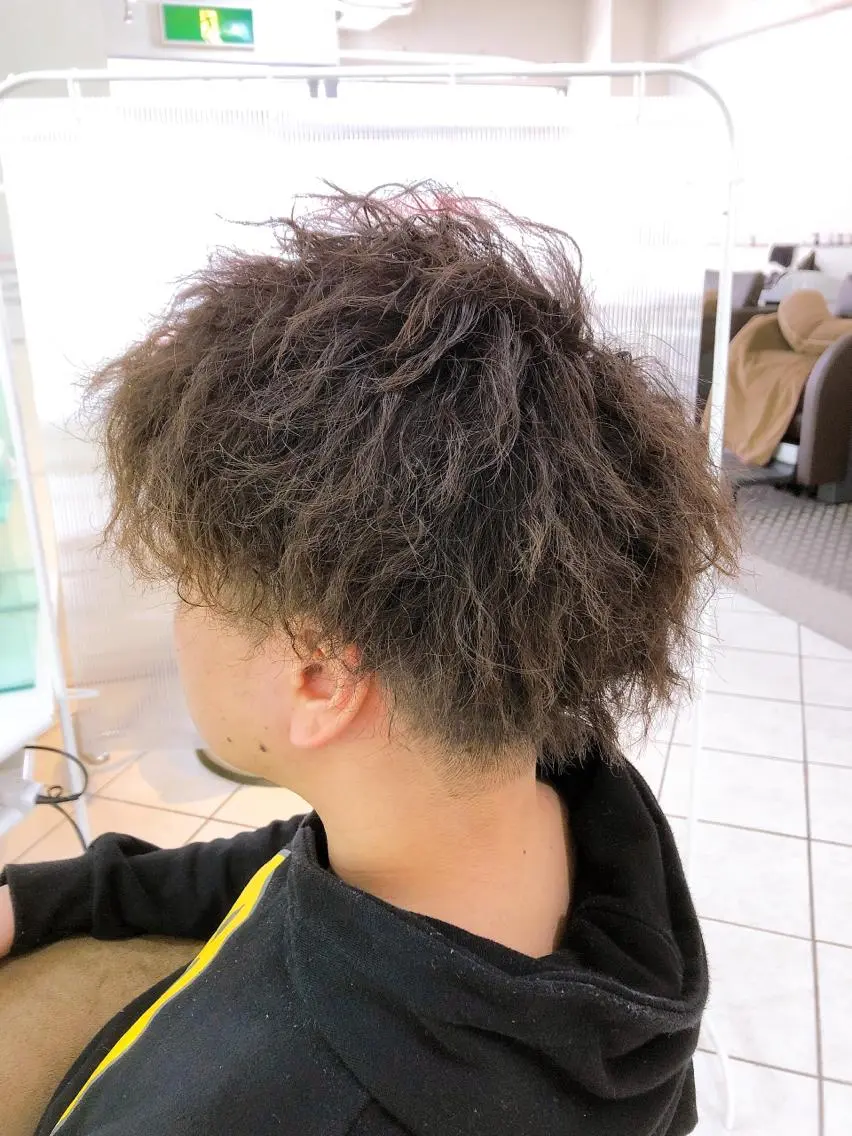 メンズ メンズパーマ メンズツイストパーマ ツイストパーマ 保住 亮太のヘアスタイル