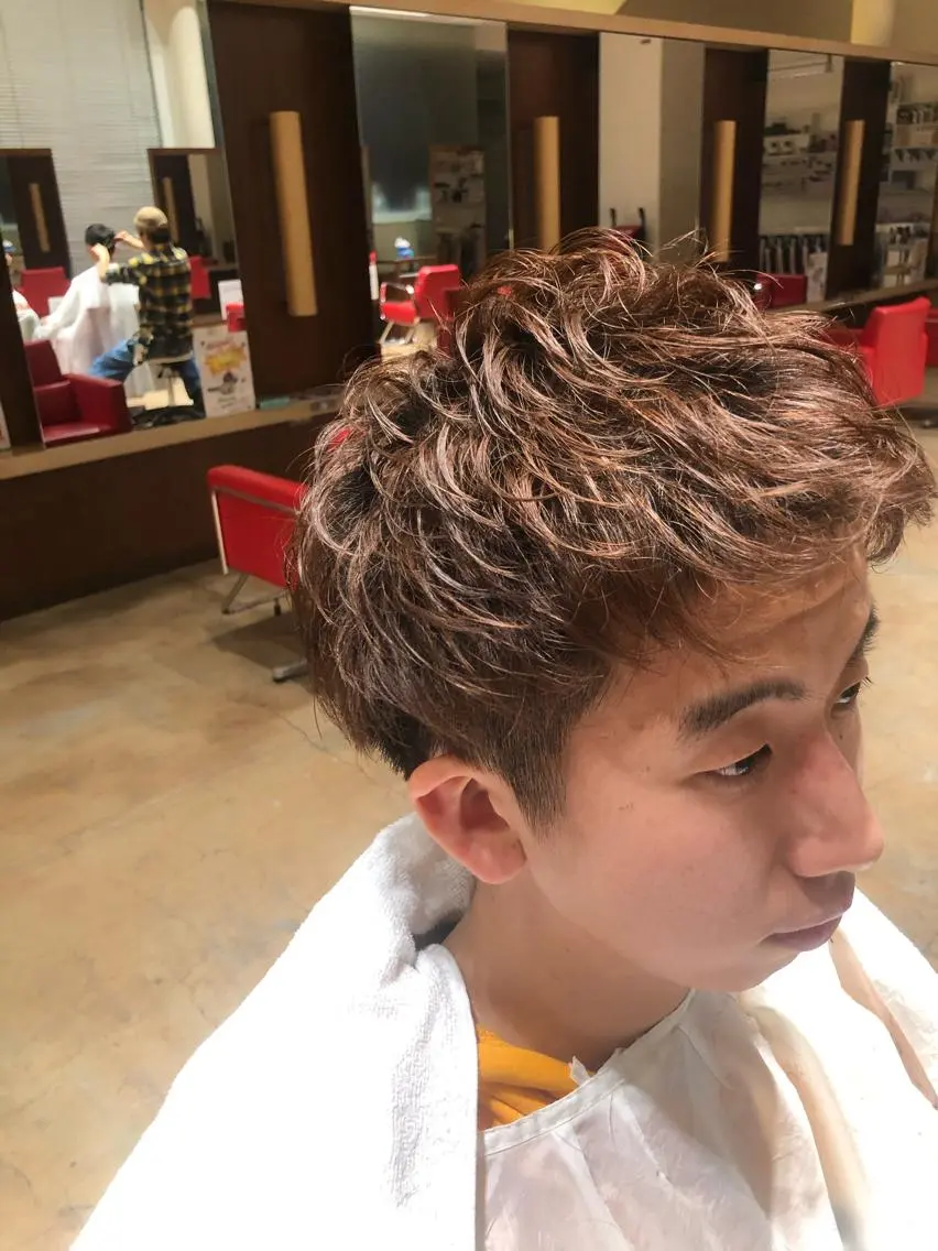 ショート メンズ レオン澄川 齊藤のヘアスタイル