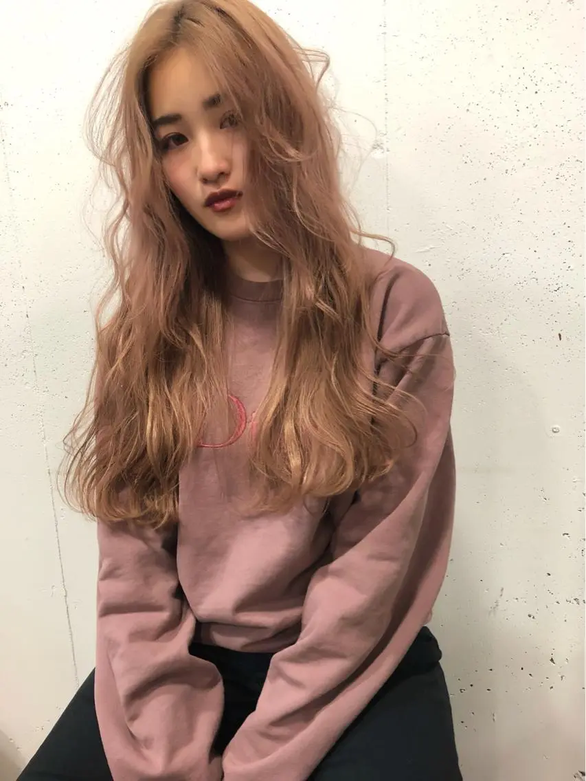 ロング カラー ベージュカラー ブリーチ ケアブリーチ ピンクカラー ピンクベージュ Pia ツボイ ケイタのヘアスタイル