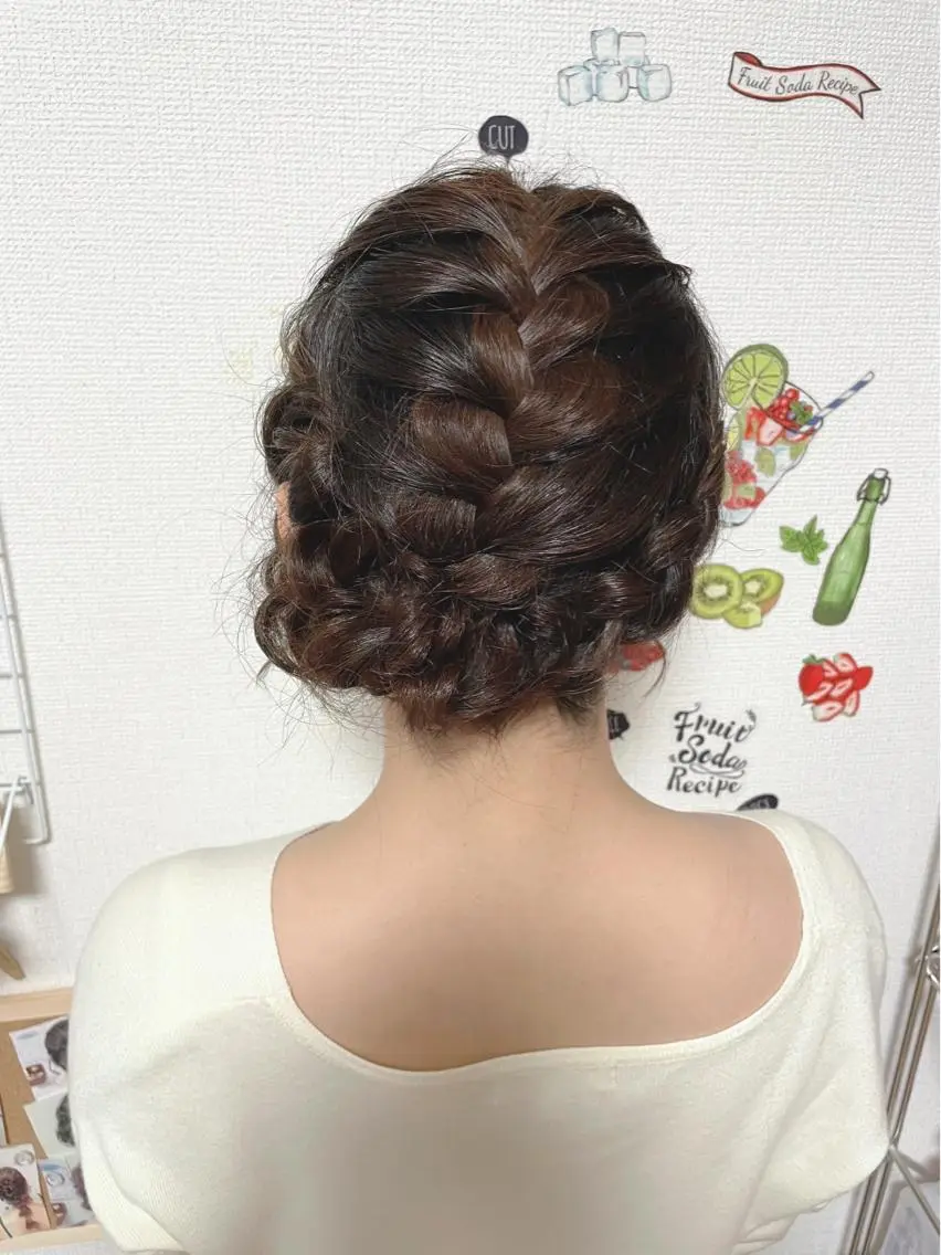 ヘアアレンジ イーチブライト EachBrightのヘアスタイル
