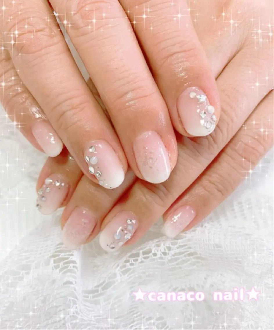ネイル オフィスネイル ホワイト ハンドネイル ハンドケア ベテランネイル cnc nailのネイルデザイン