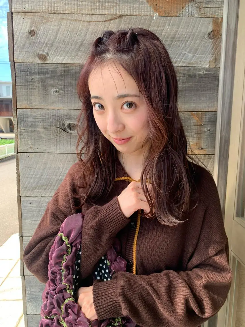 ロング カラー カワサキ マホのヘアスタイル