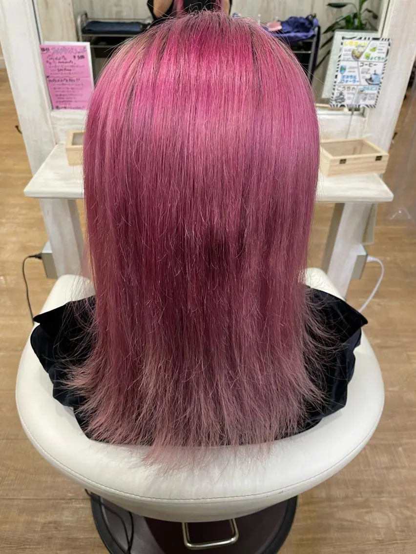 カラー white.梅田 デザインカラー🦄のヘアスタイル