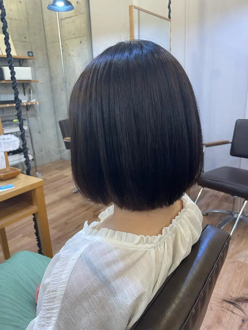 ミディアム 外間 智恵のヘアスタイル