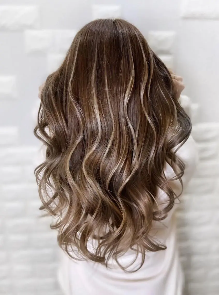 ロング カラー ヘアアレンジ ベージュカラー ブラウンカラー ハイライトカラー ハイライト ロング ヘアカラー トリートメント 次世代シールエクステ 錦糸町 小泉 朋之のヘアスタイル
