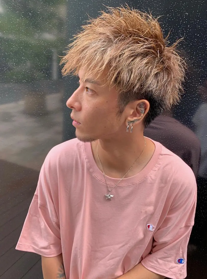 ショート カラー パーマ ヘアアレンジ メンズ メンズパーマ メンズツイストパーマ ツイストパーマ 野木 良平のヘアスタイル