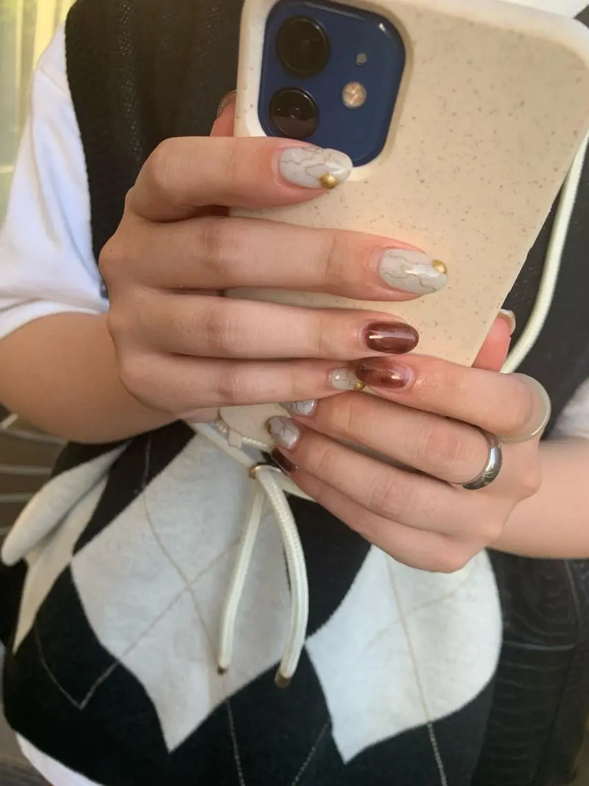 ネイル ニュアンスネイル マキノ ユイのネイルデザイン