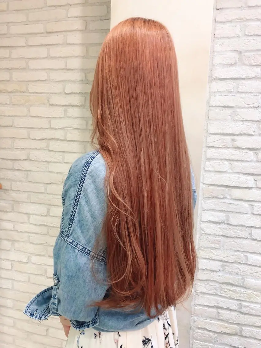 ロング カラー オレンジ HAUS 片山みほのヘアスタイル