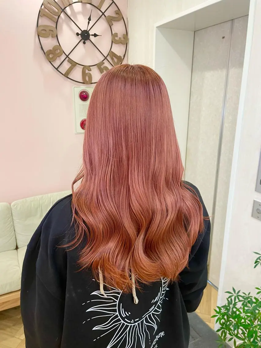 ロング カラー ヘアアレンジ オレンジピンク ダブルカラー/ レイヤー🍒齋藤 澪のヘアスタイル