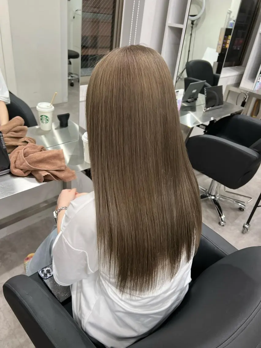 ロング カラー ヘアアレンジ ベージュカラー ブリーチ ヘアカラー トリートメント ✨カチモリ✨レイヤー 韓国ヘア🇰🇷ゆいのヘアスタイル