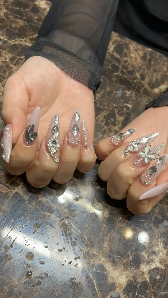 ネイル ハンドネイル IROHA Nail 矢掛萌子のネイルデザイン