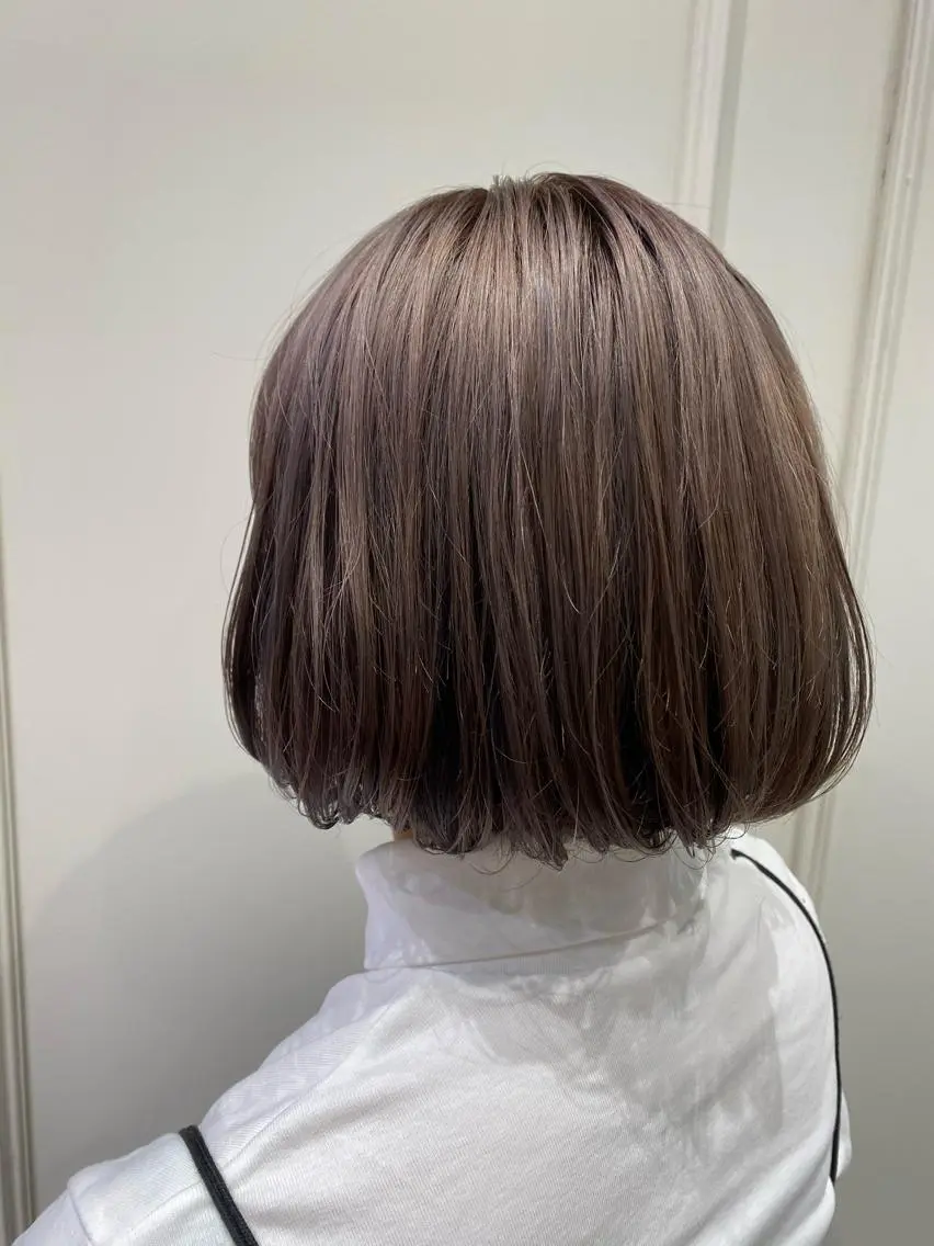 ミディアム カラー ブリーチ 透明感カラー グレージュ ラベンダーカラー ラベンダーグレージュ オタク特化美容師💟 チバコナツのヘアスタイル