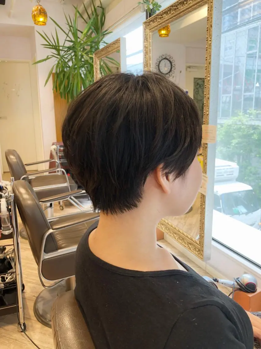 ショート ショートヘア 五十嵐ゆり 美髪カラー 武蔵小杉のヘアスタイル