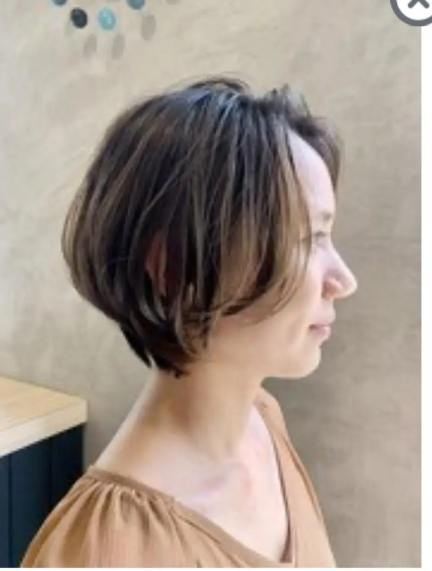 ショート カット ブリーチなしWカラー ☆宮部楓奈のヘアスタイル