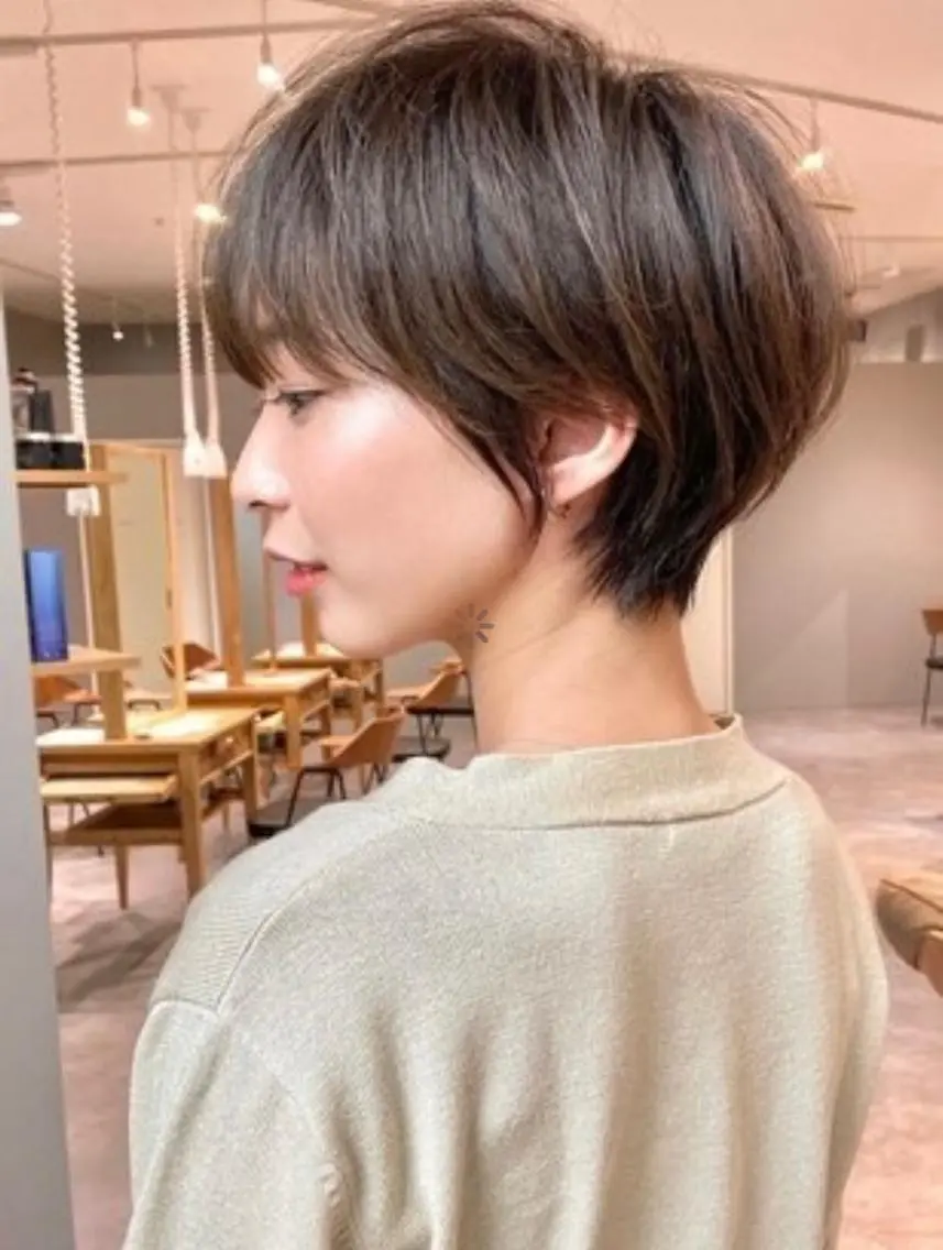 ショート カット ヘアカラー 福本 可奈子のヘアスタイル
