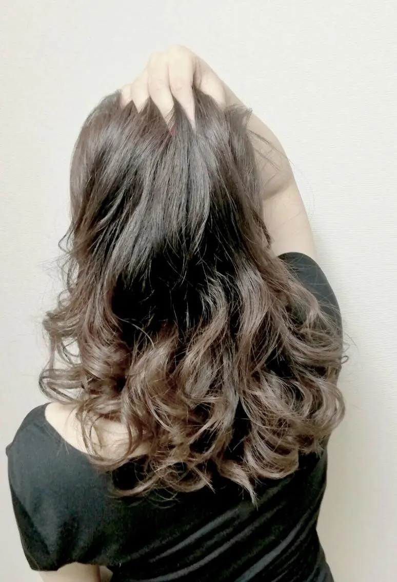 ロング カラー パーマ ヘアアレンジ 大阪レミーエクステ チビ編み込みのヘアスタイル