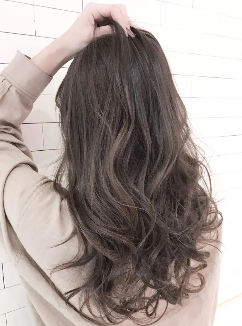 ロング カラー カット ヘアカラー トリートメント 土谷 敦郎のヘアスタイル
