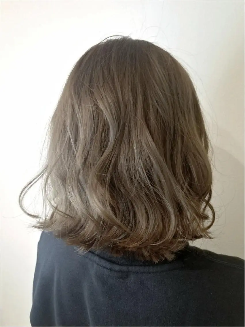 ショート カラー グレージュ ミルクティーグレージュ 【髪質改善美容師】t occa茨木篠原健太のヘアスタイル