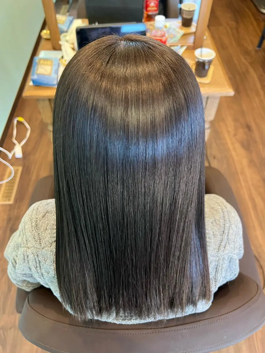 セミロング トリートメント ヘアカラー 根岸 宏文のヘアスタイル